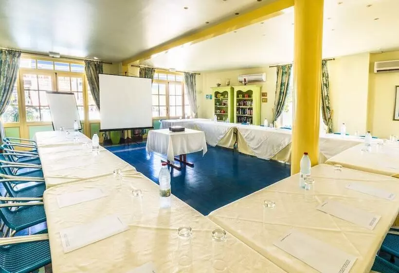 هتل Le Nautile Beachfront