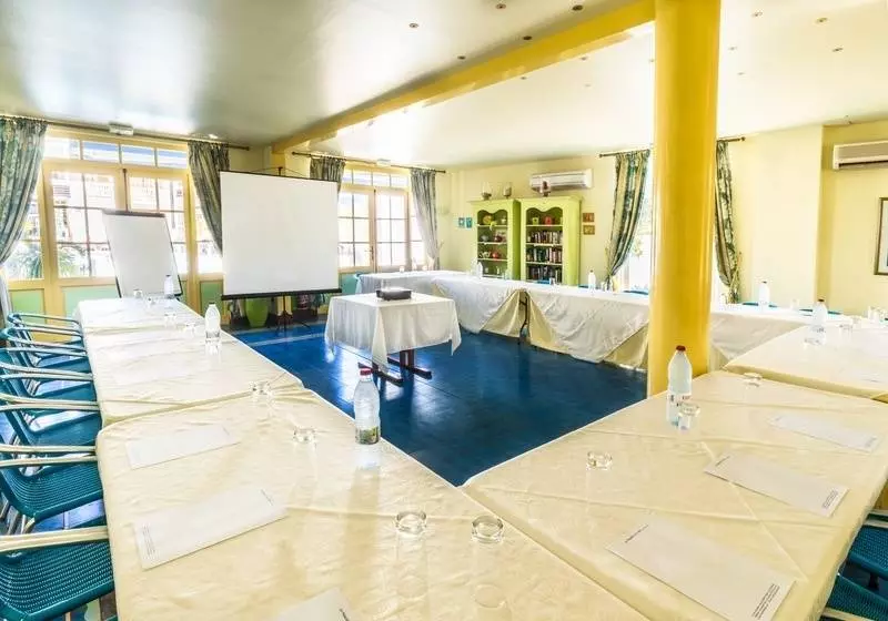 هتل Le Nautile Beachfront