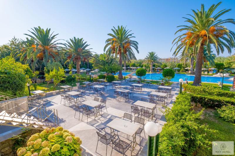 فندق May Beach