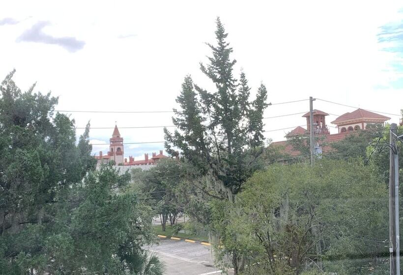 בית מלון כפרי Peace & Plenty Inn Bed And Breakfast Downtown St Augustine Adults Only