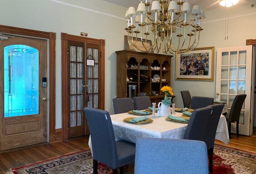 בית מלון כפרי Peace & Plenty Inn Bed And Breakfast Downtown St Augustine Adults Only