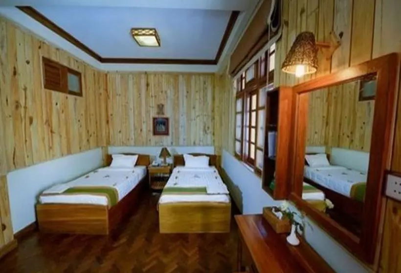 هتل Pine Hill Resort