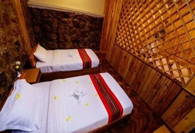 هتل Pine Hill Resort