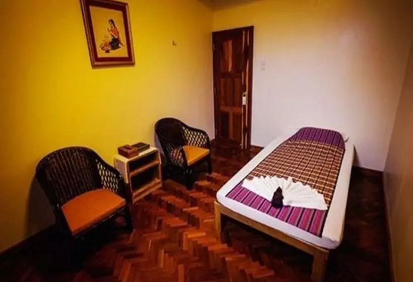 هتل Pine Hill Resort