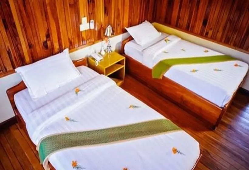 هتل Pine Hill Resort