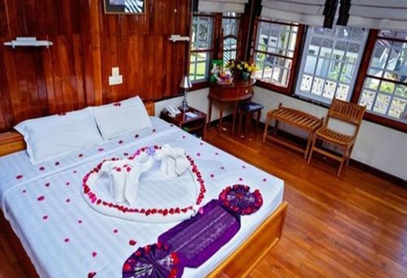 هتل Pine Hill Resort