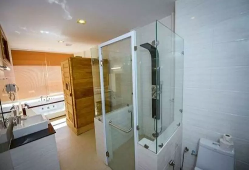 هتل Pine Hill Resort