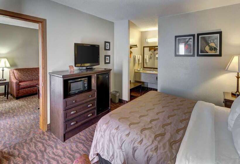 בית מלון כפרי Quality Inn West