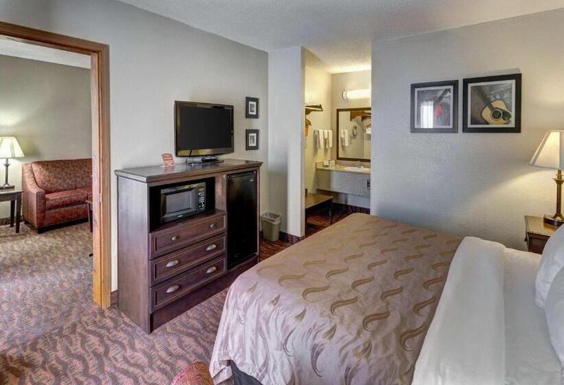 בית מלון כפרי Quality Inn West