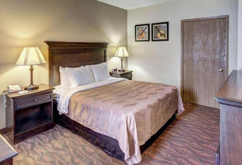 בית מלון כפרי Quality Inn West