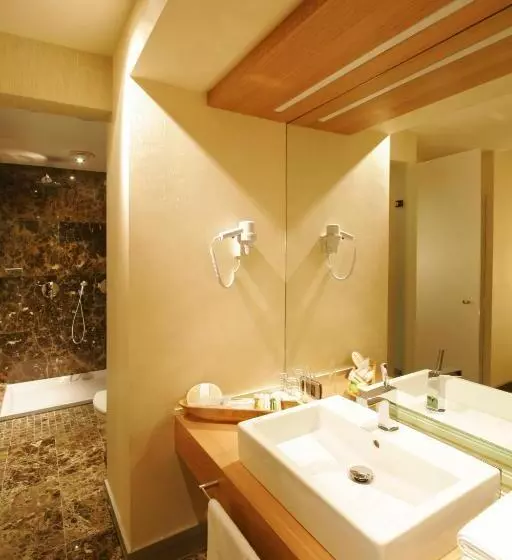 酒店 Richmond Nua Wellness Spa   Adult Only