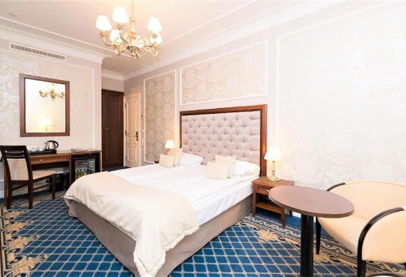 Gertrude Hotel Self Check In