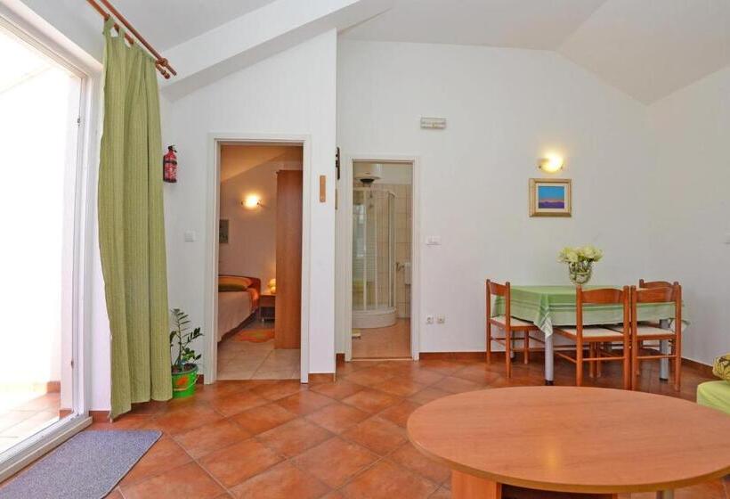 בית מלון כפרי Villa Elly