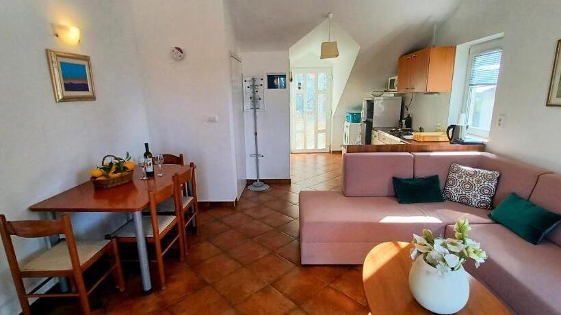 בית מלון כפרי Villa Elly