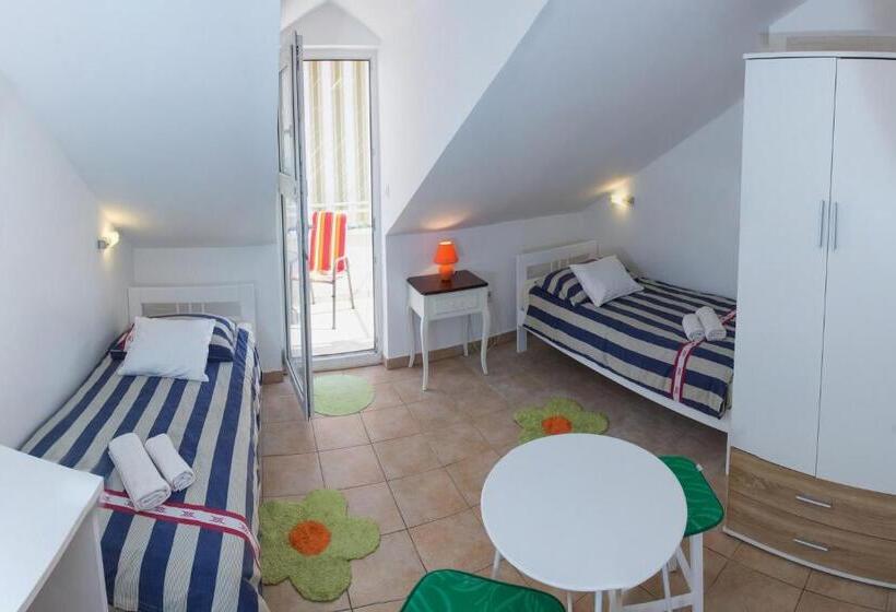 בית מלון כפרי Villa Elly