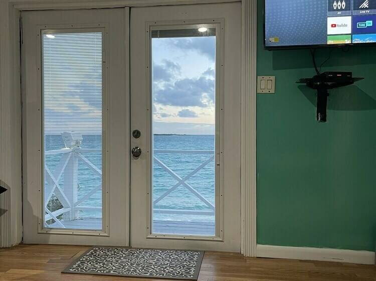 پانسیون Great Exuma Beachouse