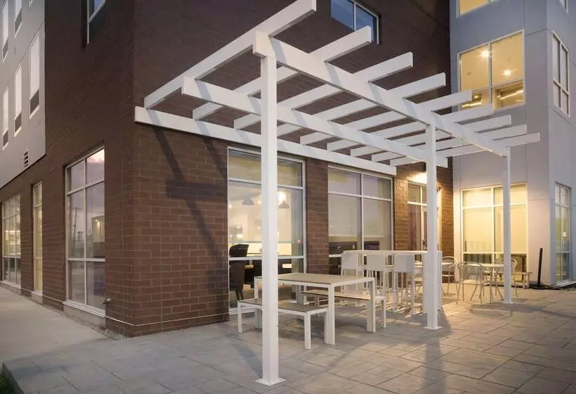 Hotelli Staybridge Suites   Louisville   Expo Center, An Ihg