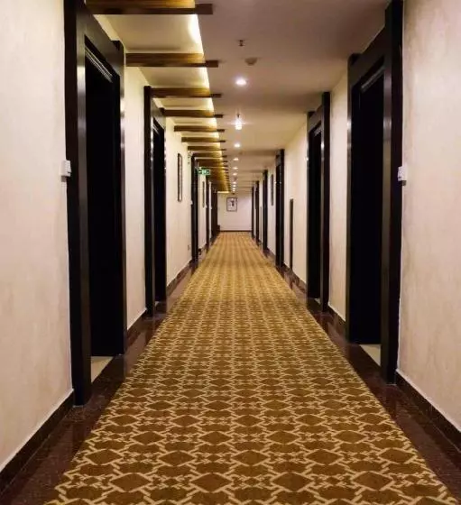 Pai Hotels Yangjiang Baili Plaza Bus Terminal