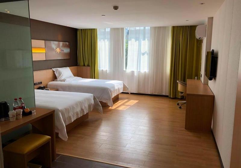 Iu Hotels Hezhou City Government Plaza