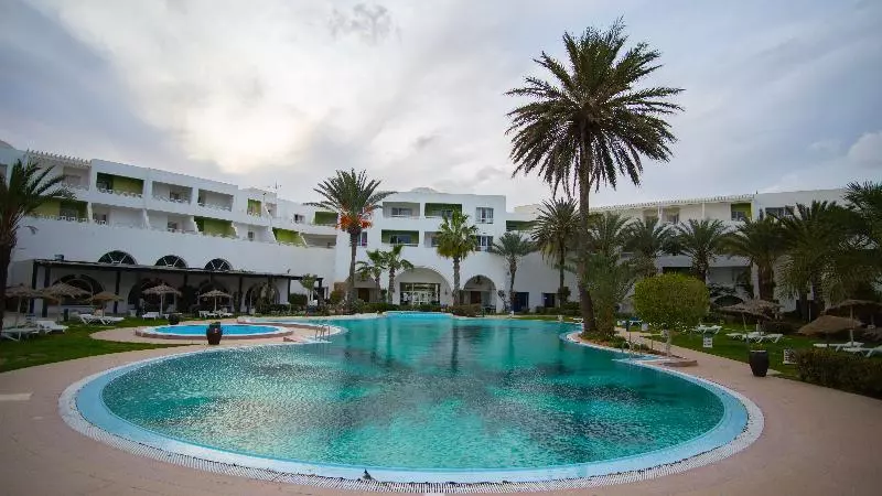 Aquaterra Bahia Beach Hotel