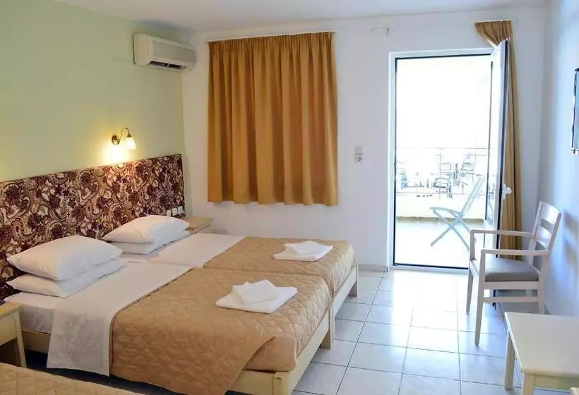 Отель Alexandros