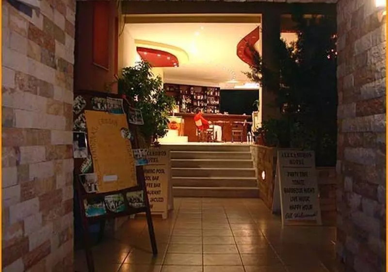 Отель Alexandros