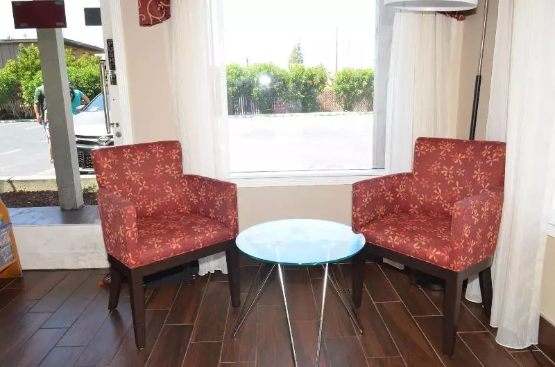 酒店 Americas Best Value Inn   Milpitas