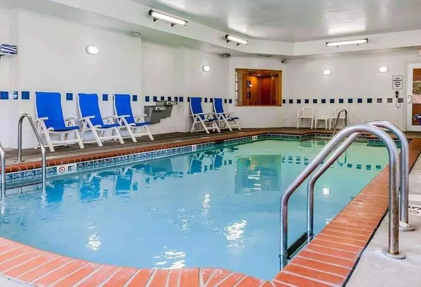 酒店 Baymont By Wyndham Indianapolis East