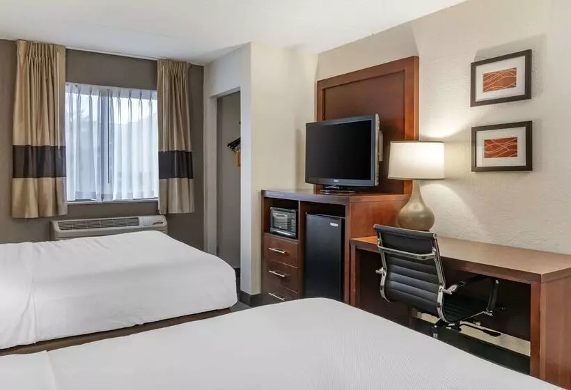 هتل Comfort Inn University