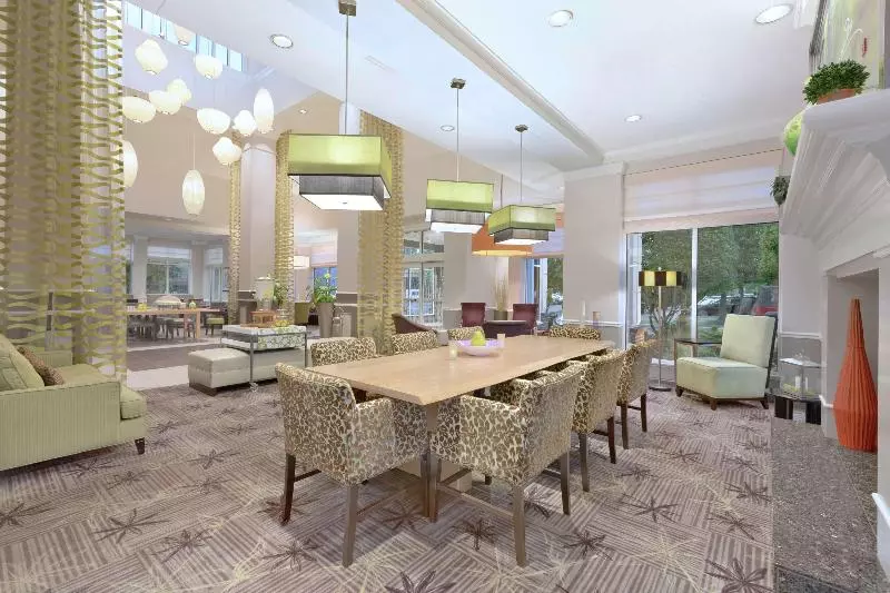 هتل Hilton Garden Inn Springfield, Ma