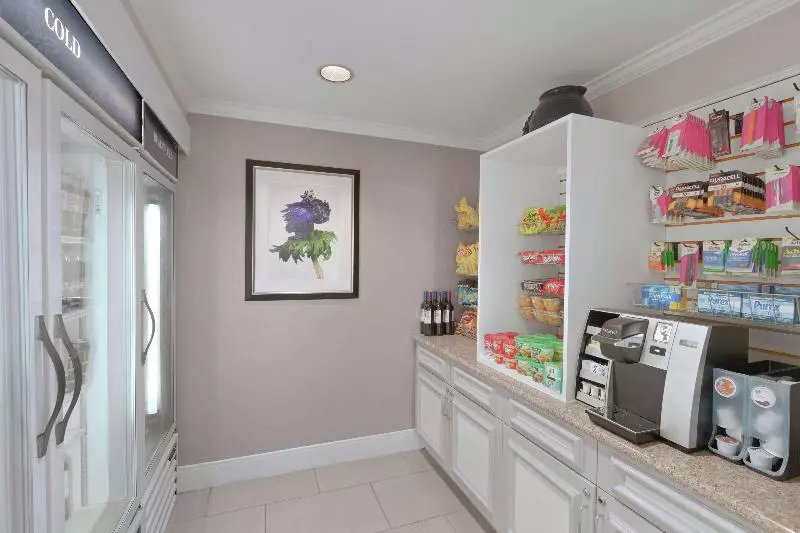 هتل Hilton Garden Inn Springfield, Ma