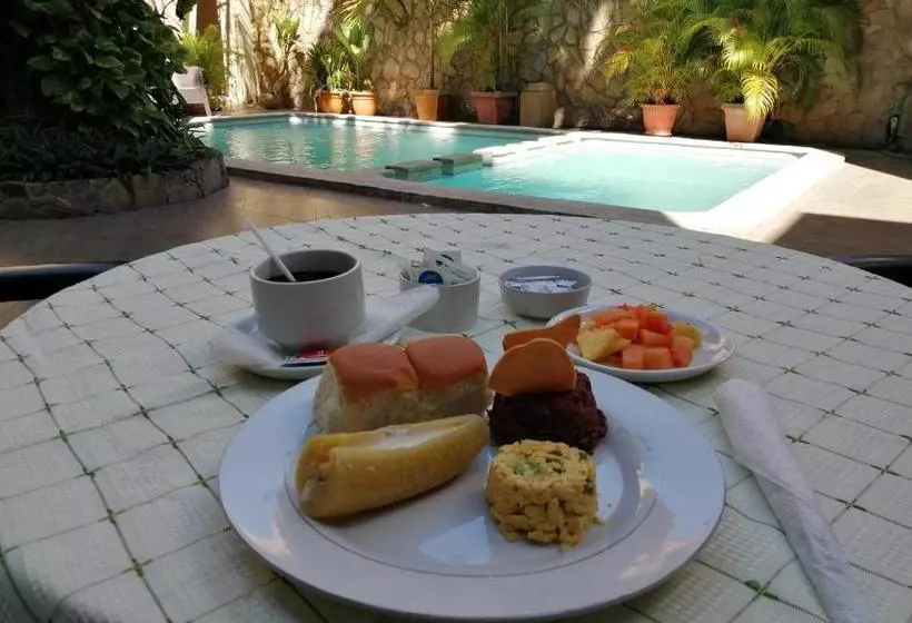 هتل Plaza Floresta