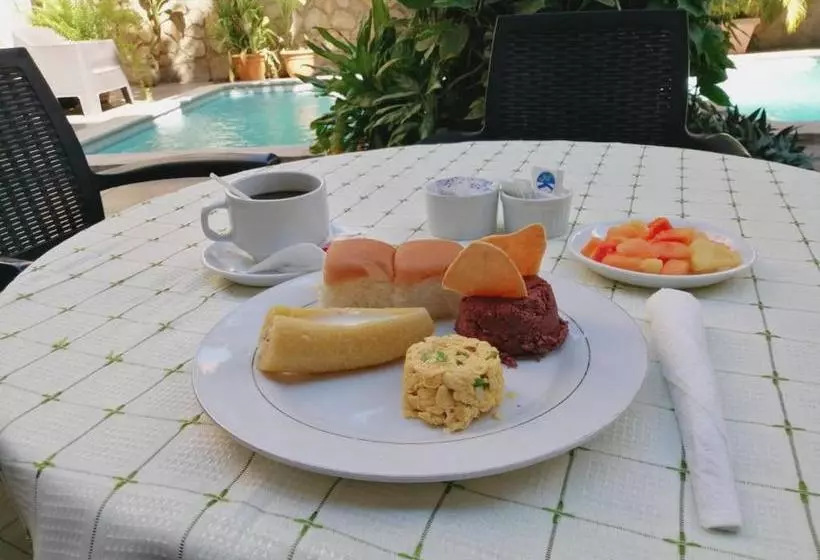 هتل Plaza Floresta