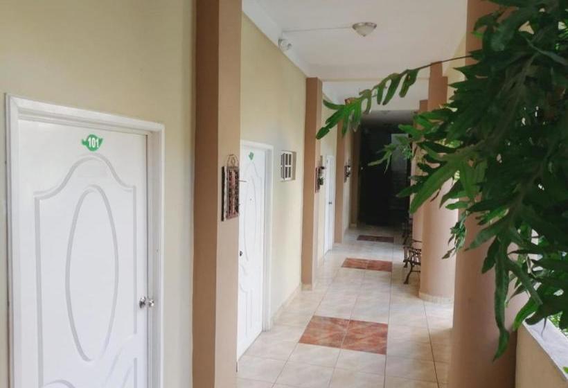 هتل Plaza Floresta