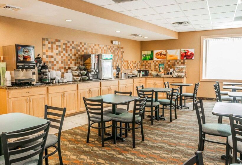 בית מלון כפרי Baymont By Wyndham Indianapolis East