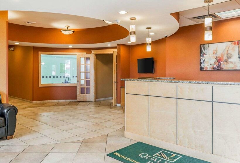 בית מלון כפרי Baymont By Wyndham Indianapolis East