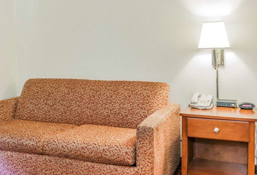 בית מלון כפרי Baymont By Wyndham Indianapolis East