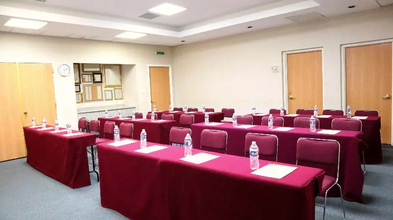 Отель Rio Vista Inn Business High Class Tampico