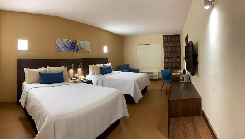 Отель Rio Vista Inn Business High Class Tampico