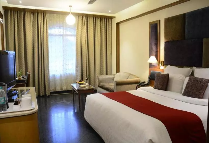 Отель Sandesh The Prince