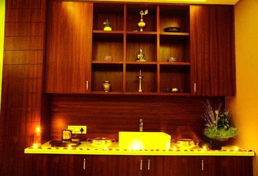 هتل Sandesh The Prince