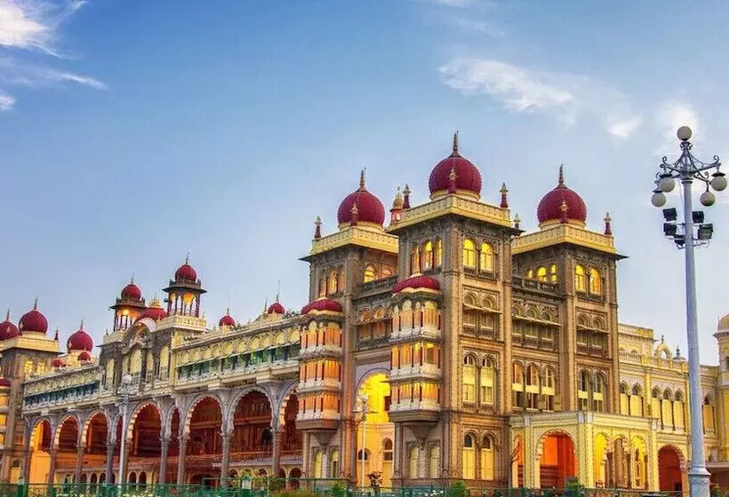 Отель Sandesh The Prince