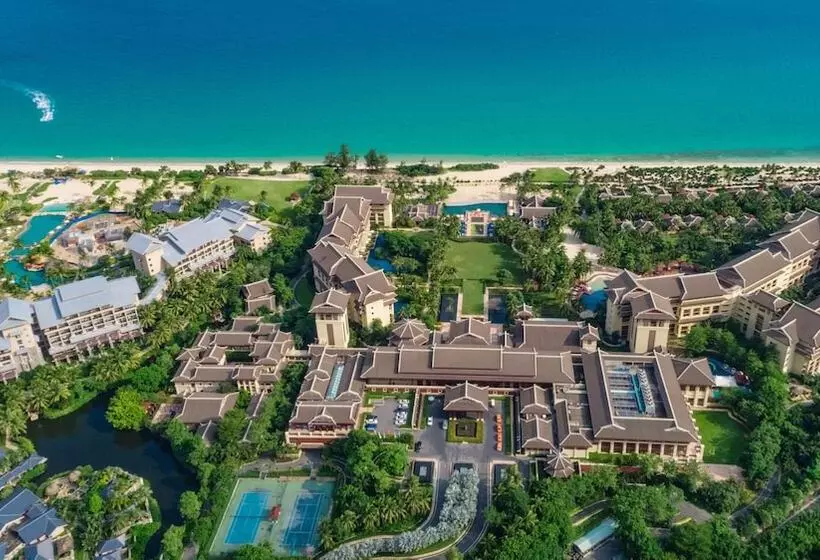 בית מלון כפרי The Ritzcarlton Sanya, Yalong Bay