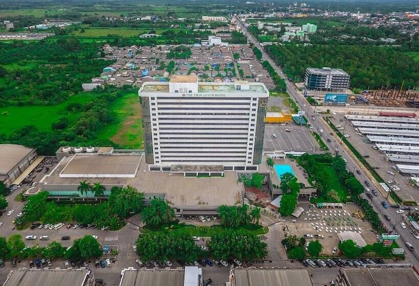 Hotel The Twin Lotus