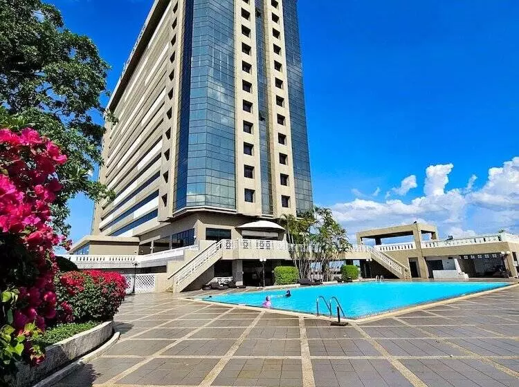 Отель The Twin Lotus