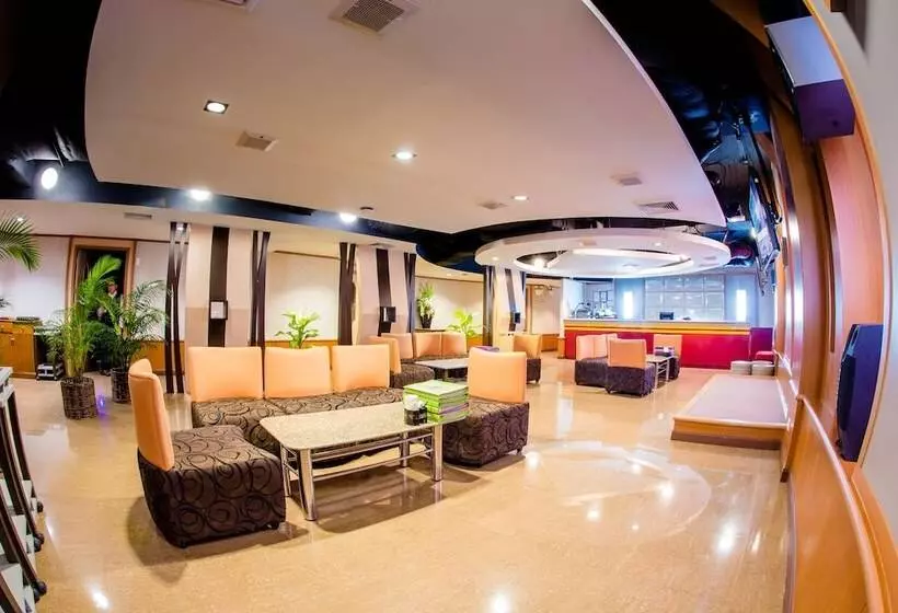 Отель The Twin Lotus