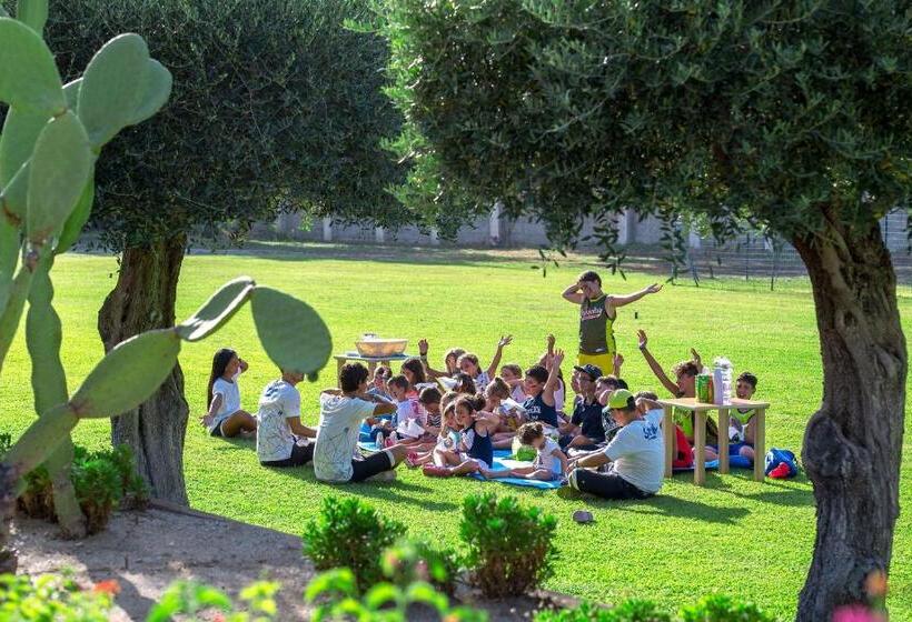 בית מלון כפרי Voi Baia Di Tindari Resort