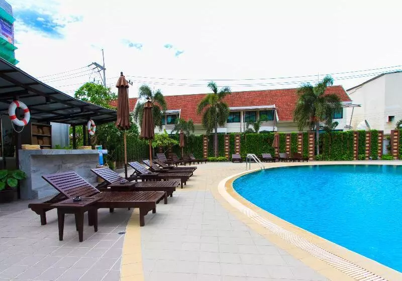 Pattaya Discovery Beach Hotel Sha Extra Plus