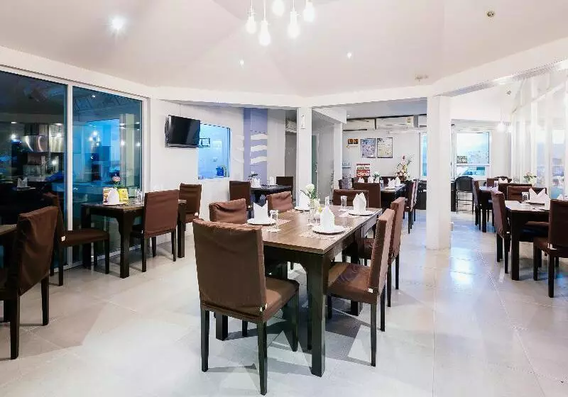 Pattaya Discovery Beach Hotel Sha Extra Plus