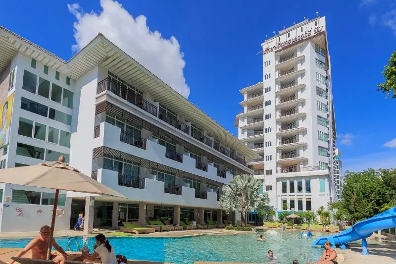 Pattaya Discovery Beach Hotel Sha Extra Plus